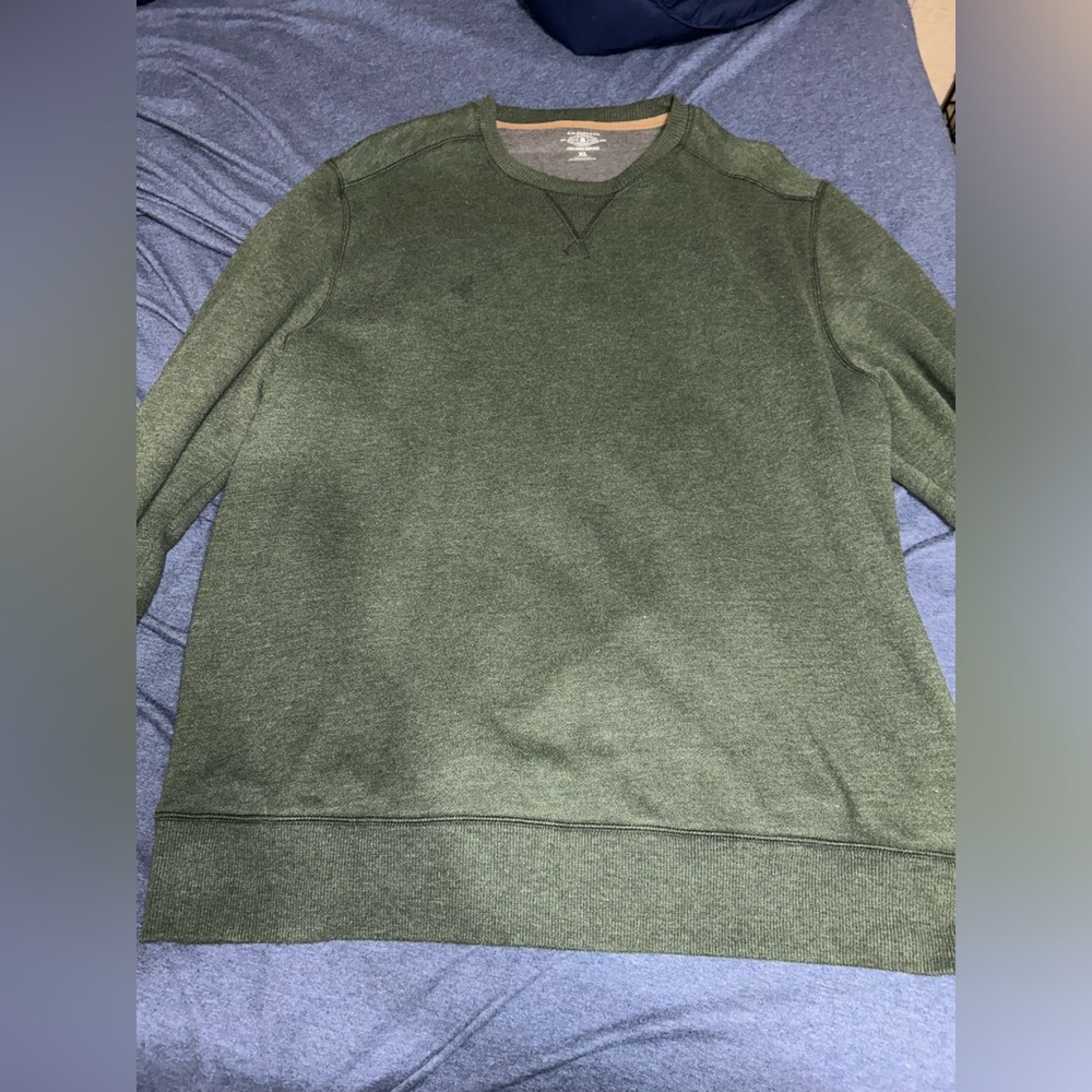 men’s sweater but can be worn on women
